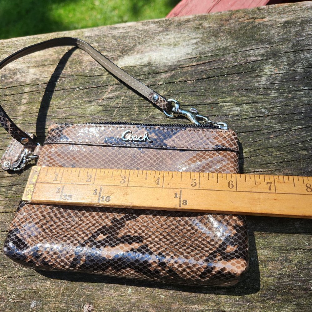 Coach Wristlet - Picture 5 of 6